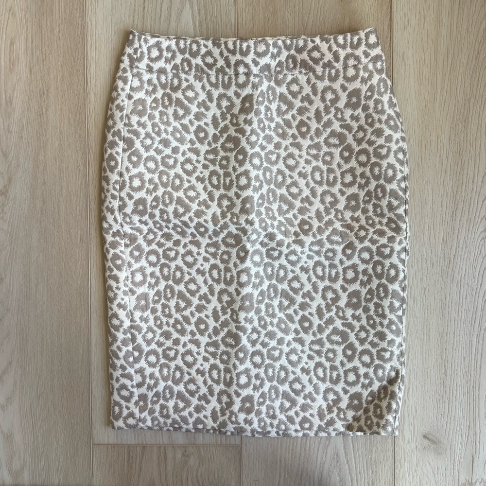 Banana Republic Neutral Leopard Print Pencil Skirt